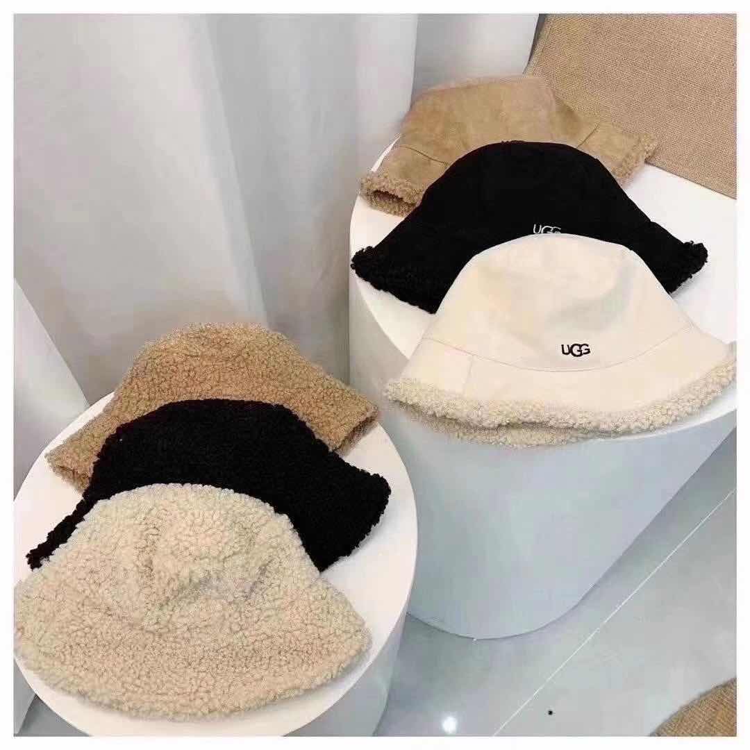 כובעי חורף UGG – תמונה 16