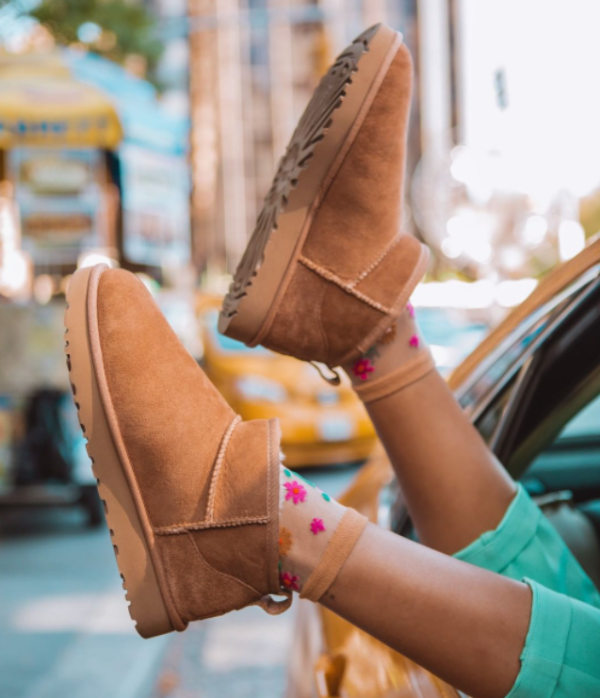 מגפונים UGG