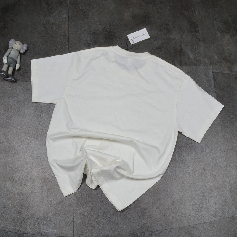 חולצות טי דיור – תמונה 6
