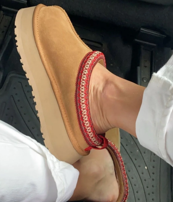 כפכפים מוגבהים UGG – תמונה 7