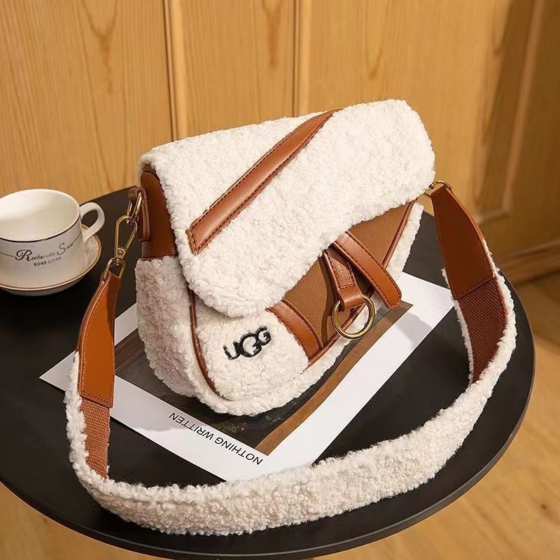 תיק אוכף UGG