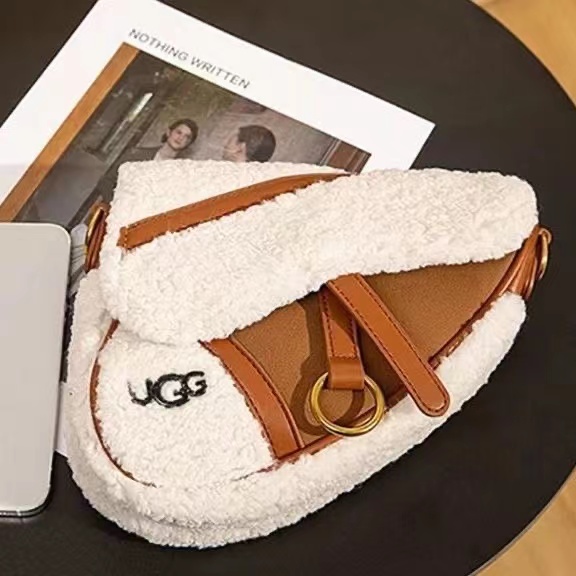 תיק אוכף UGG – תמונה 9