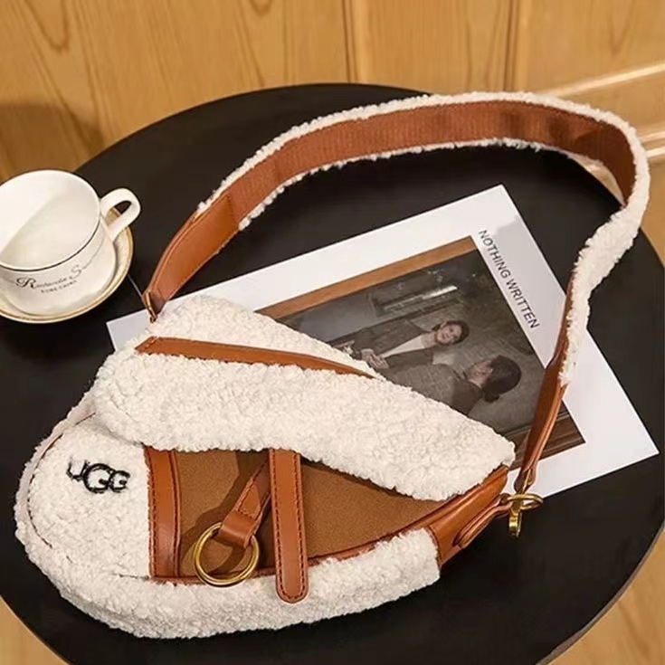 תיק אוכף UGG – תמונה 8