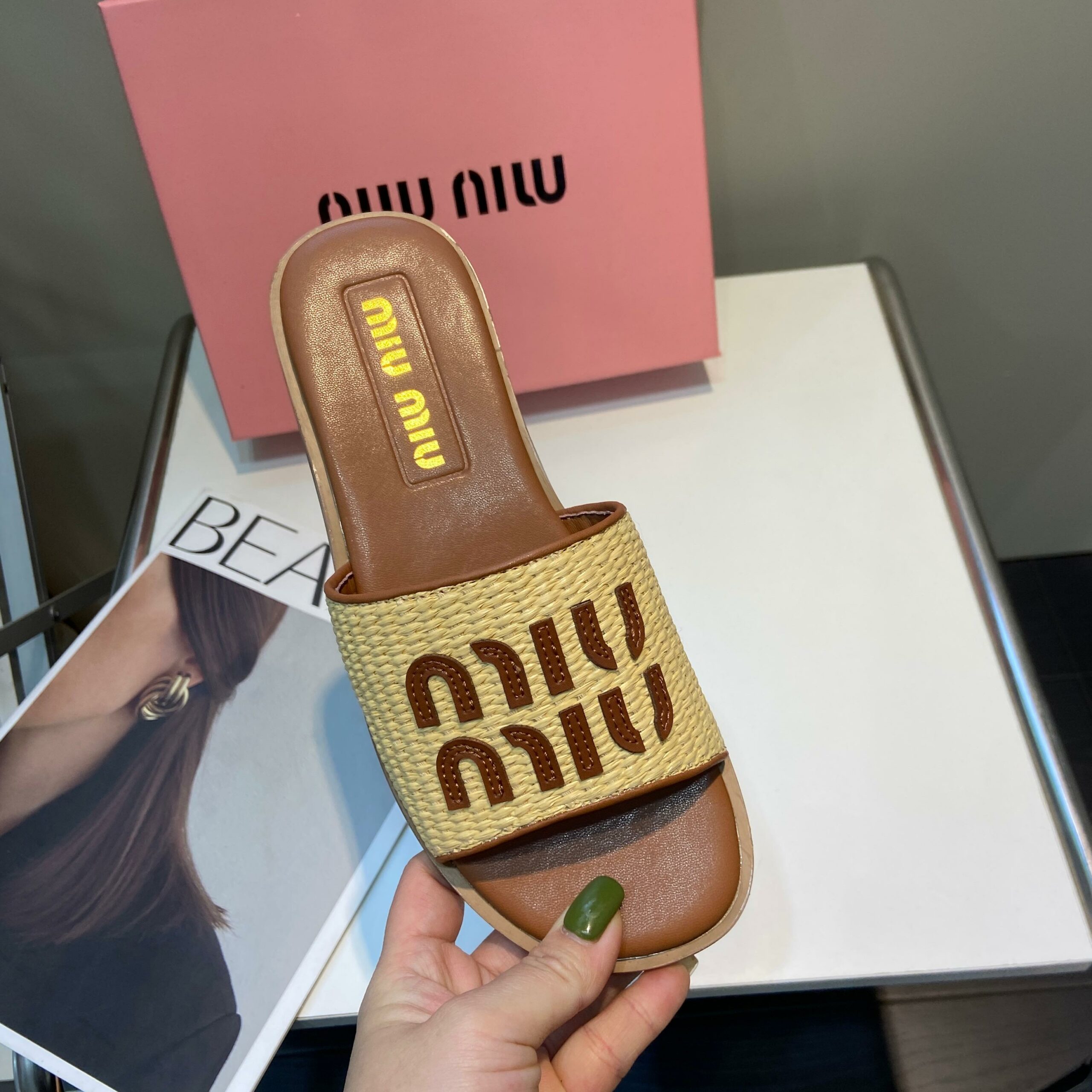 כפכפים מיו מיו – תמונה 8