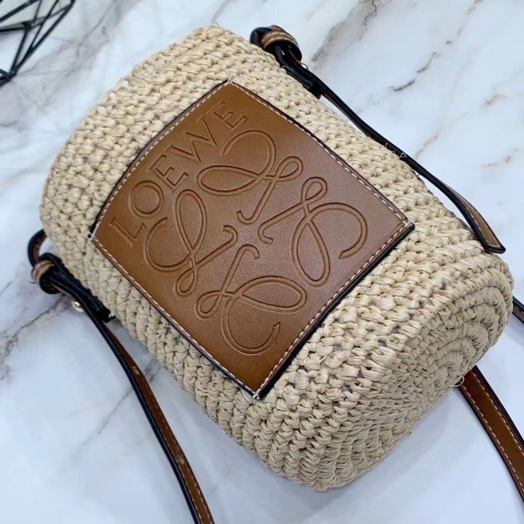 תיק קש loewe