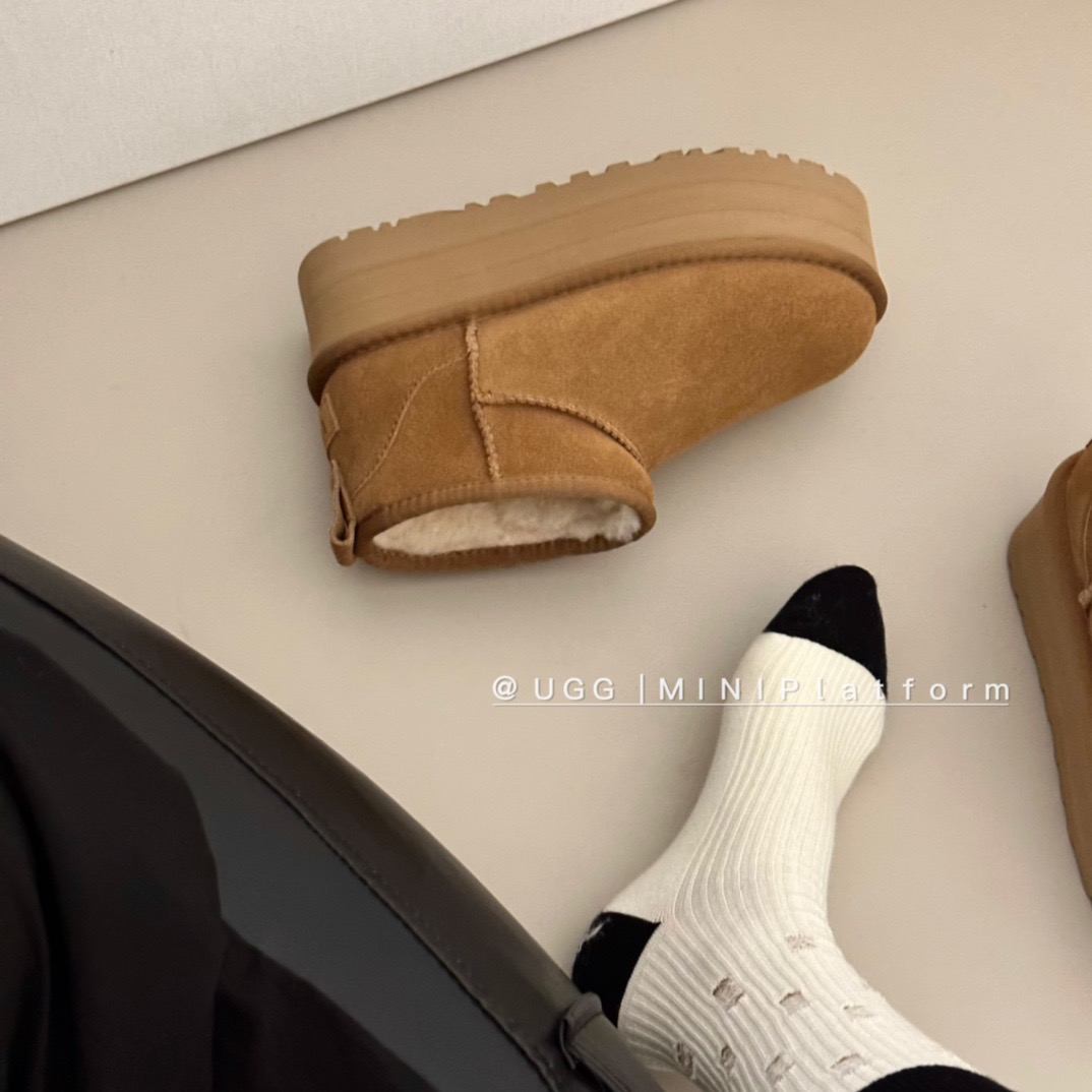 מגפון פלטפורמה UGG – תמונה 15