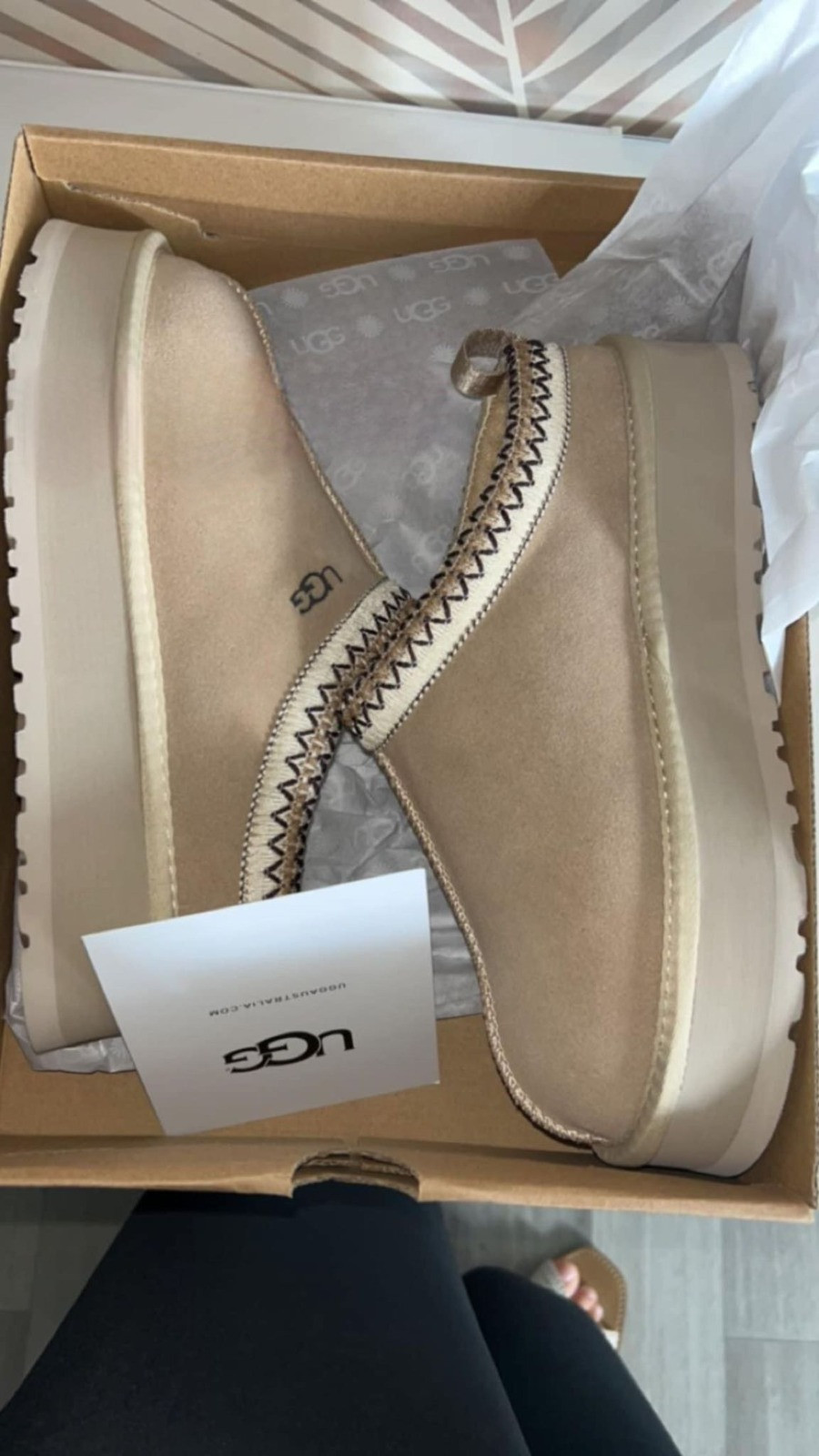 כפכפים UGG פלטפורמה – תמונה 26
