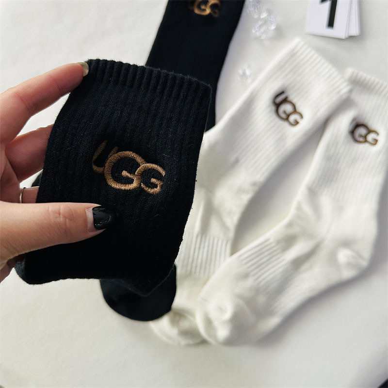 מארז גרביים UGG – תמונה 11