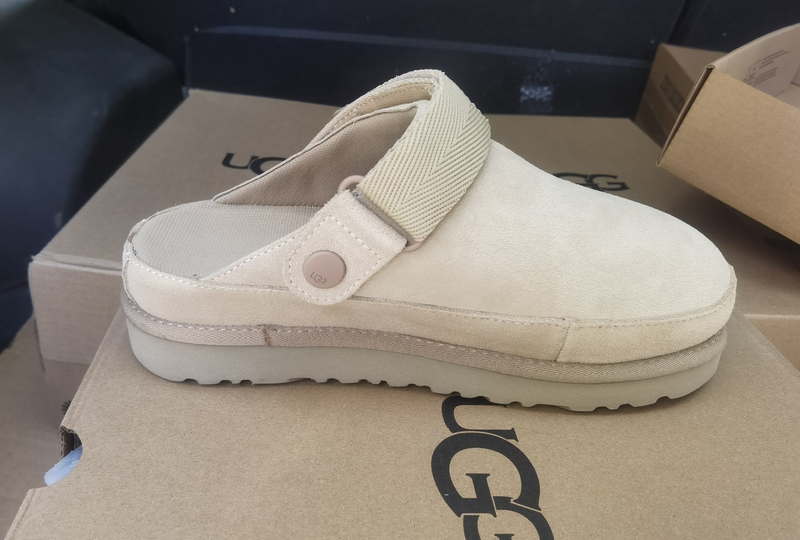 כפכפים UGG – תמונה 21