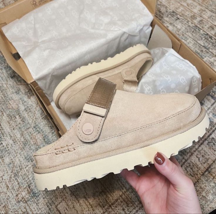 כפכפים UGG – תמונה 11