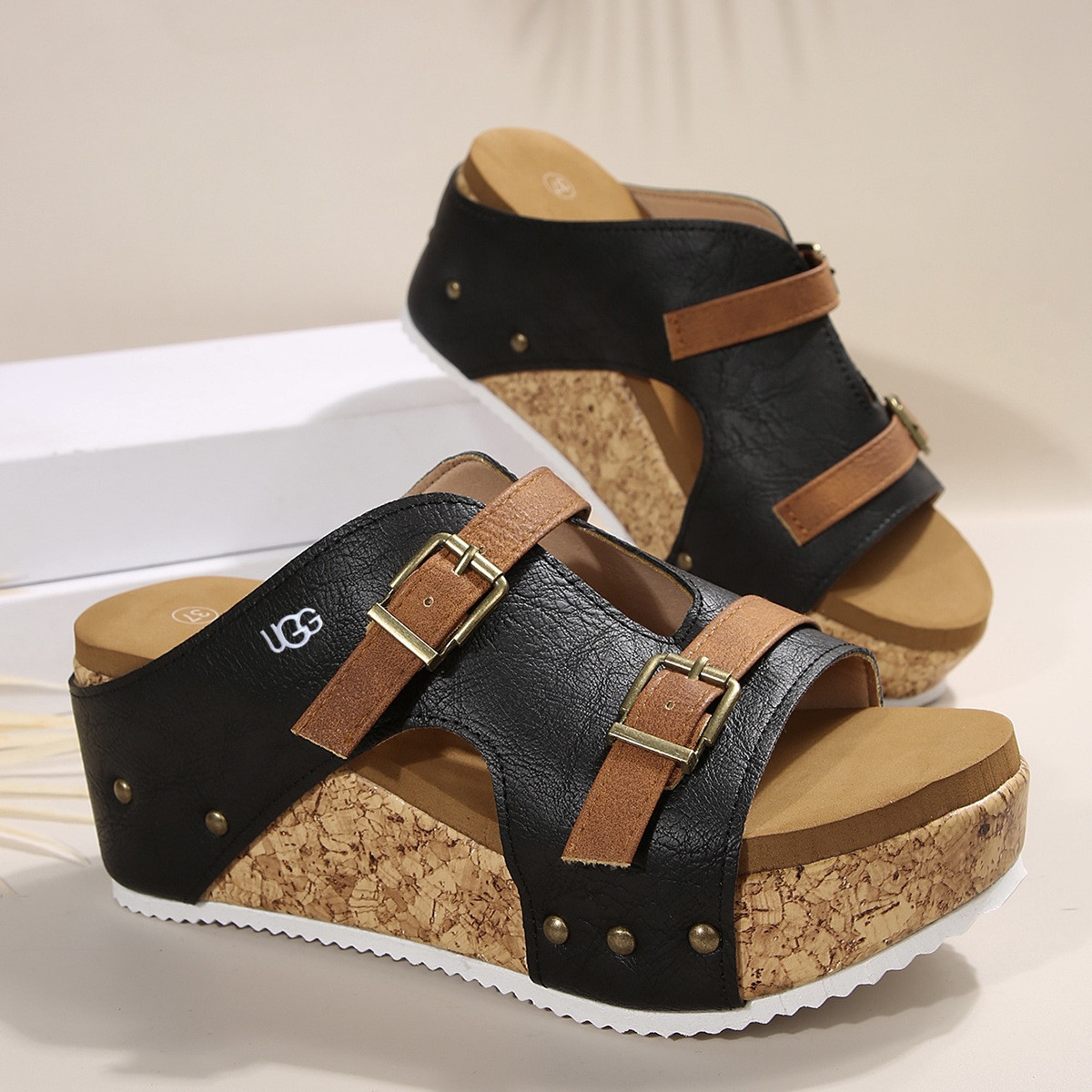 כפכפים פלטפורמה UGG – תמונה 6