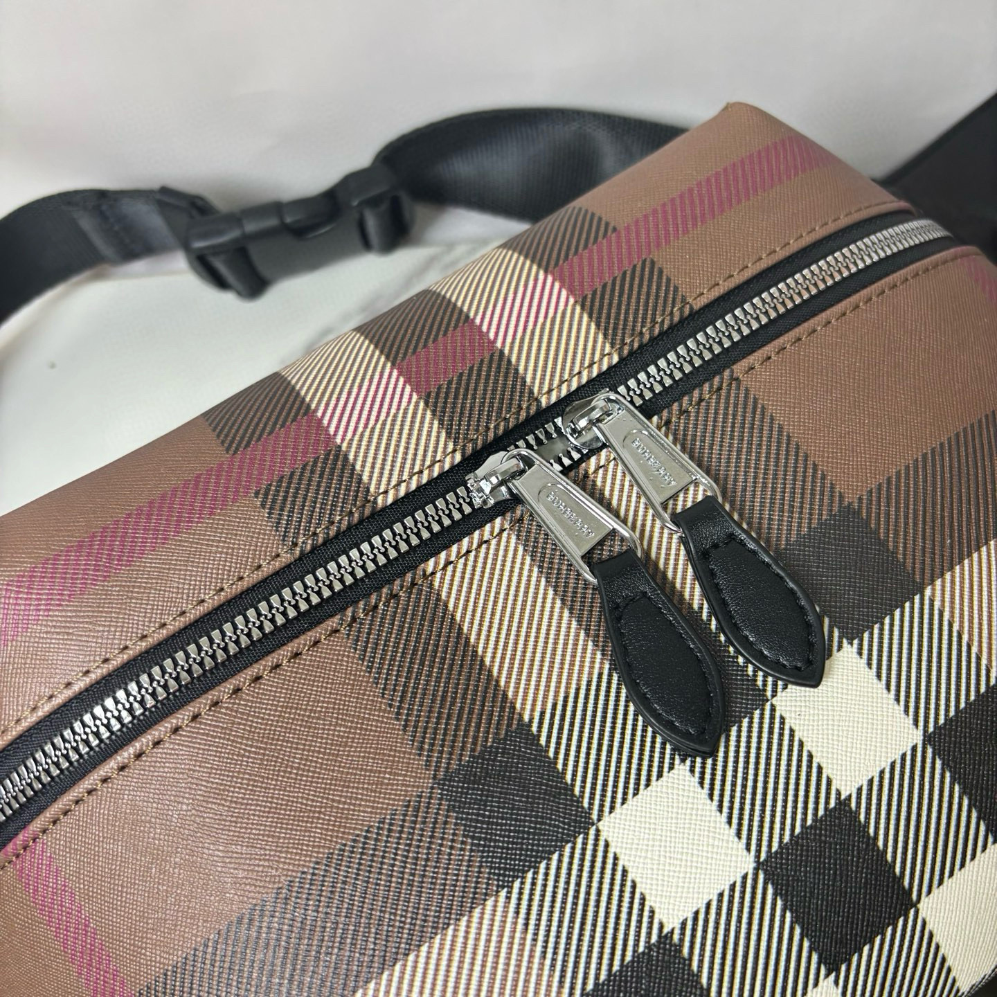 פאוץ ברברי – תמונה 9