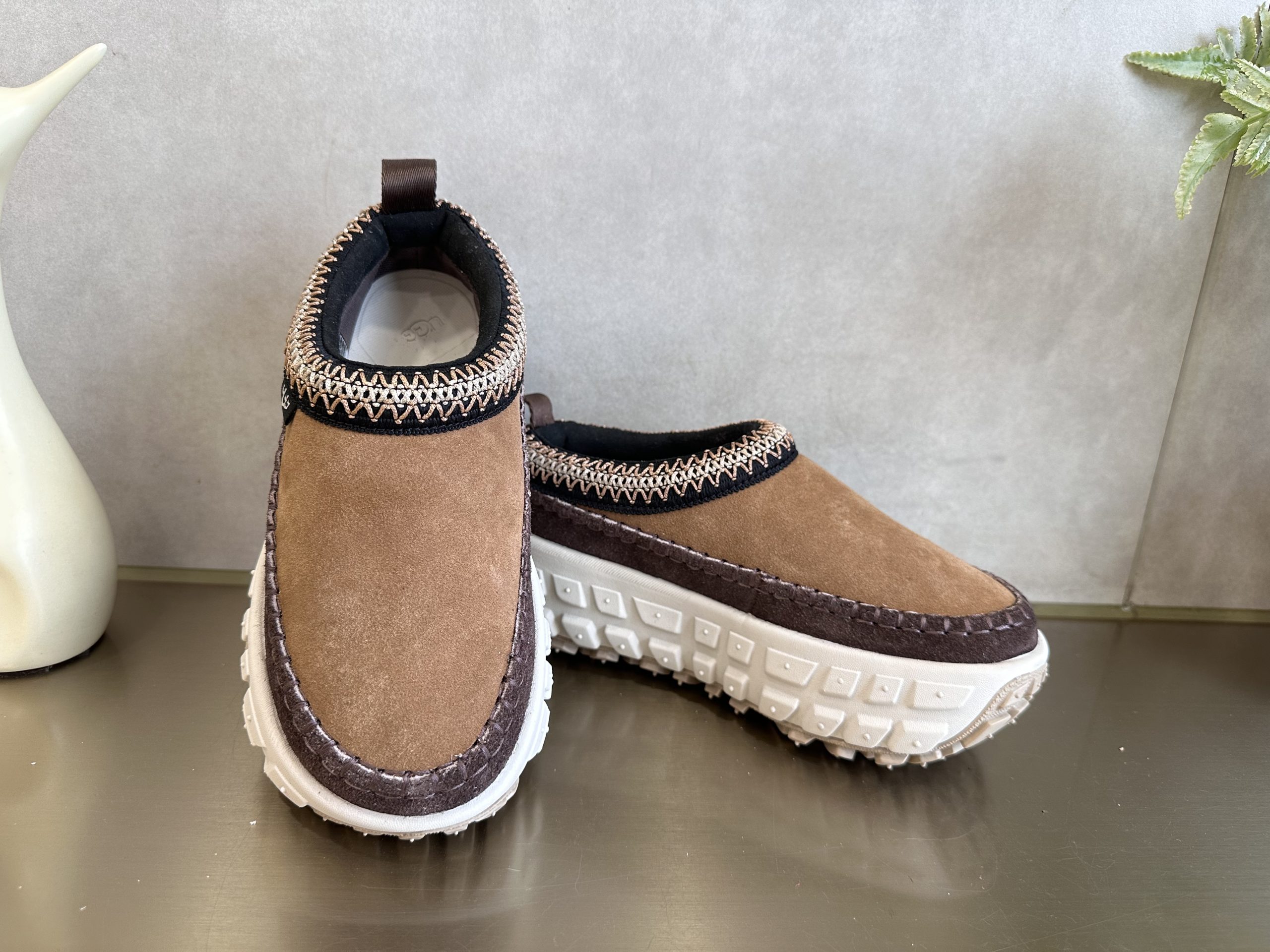 כפכפים פלטפורמה UGG – תמונה 8