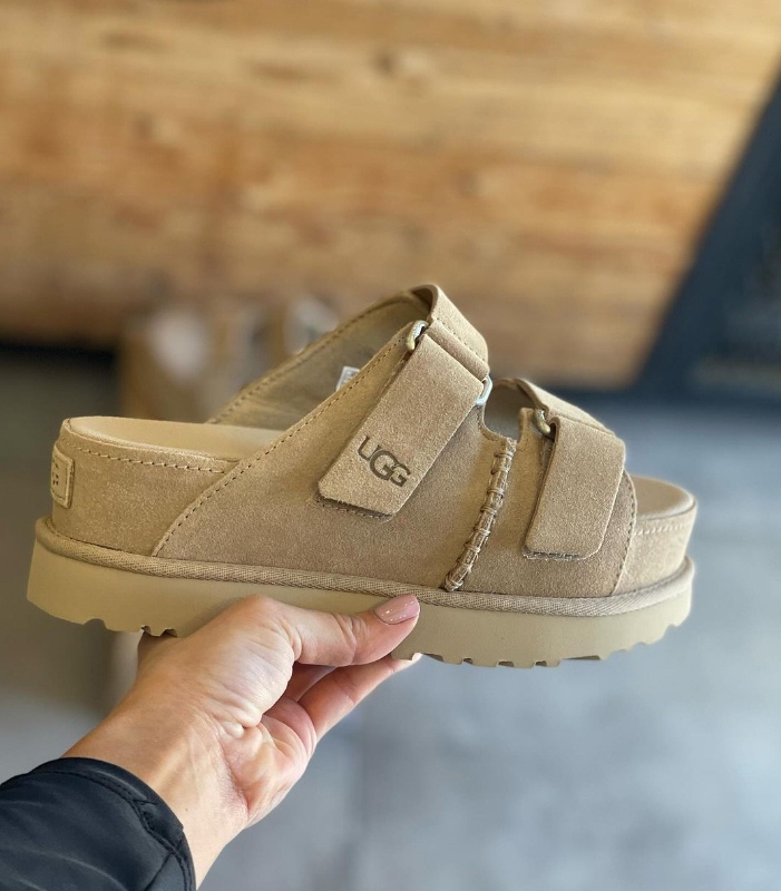 כפכפים UGG