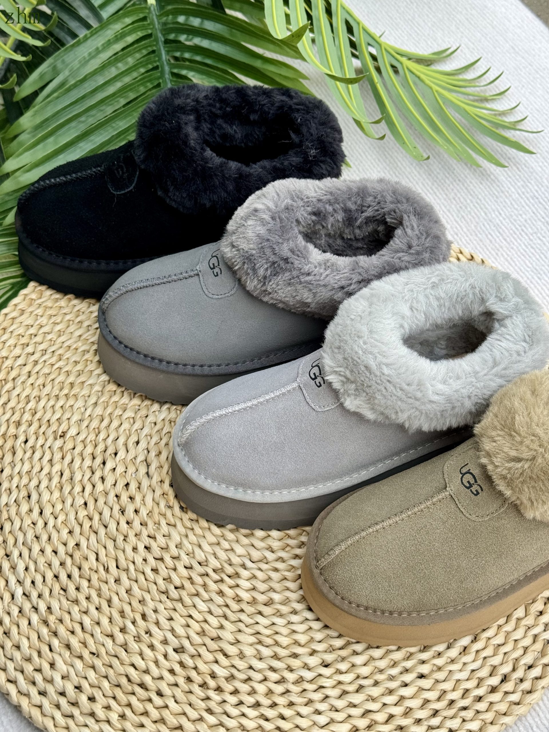 כפכפים UGG פלטפורמה – תמונה 12