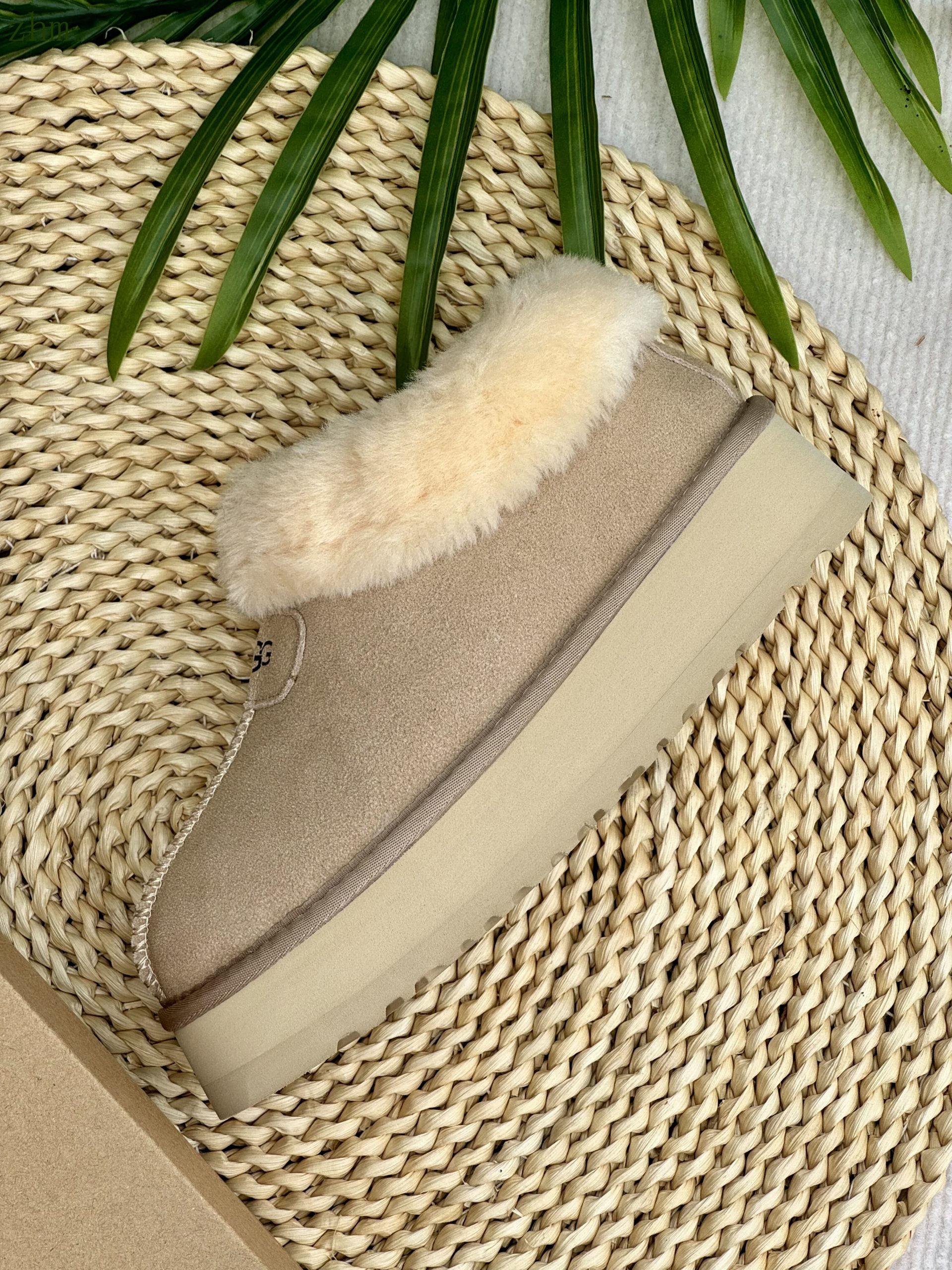 כפכפים UGG פלטפורמה – תמונה 14