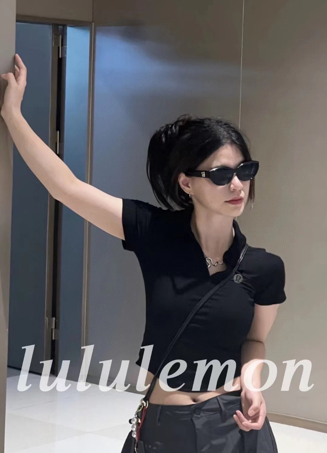 חולצה קצרה לולו למון – תמונה 8