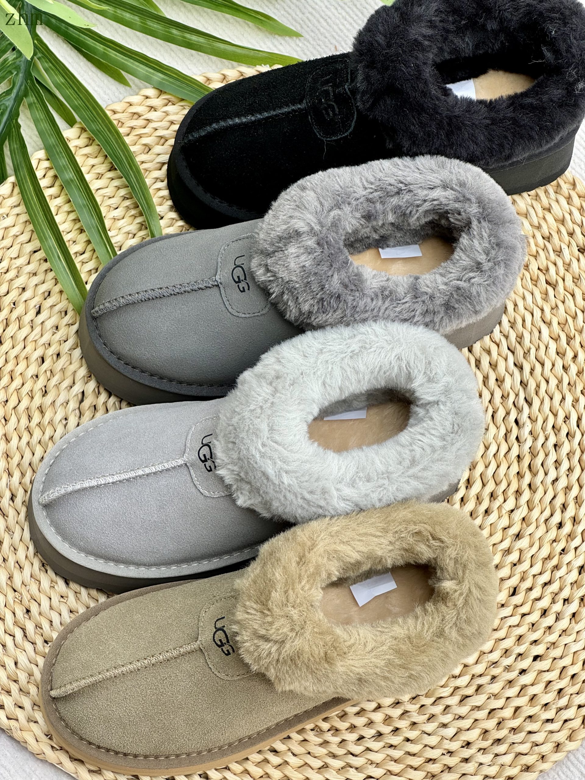 כפכפים UGG פלטפורמה – תמונה 11