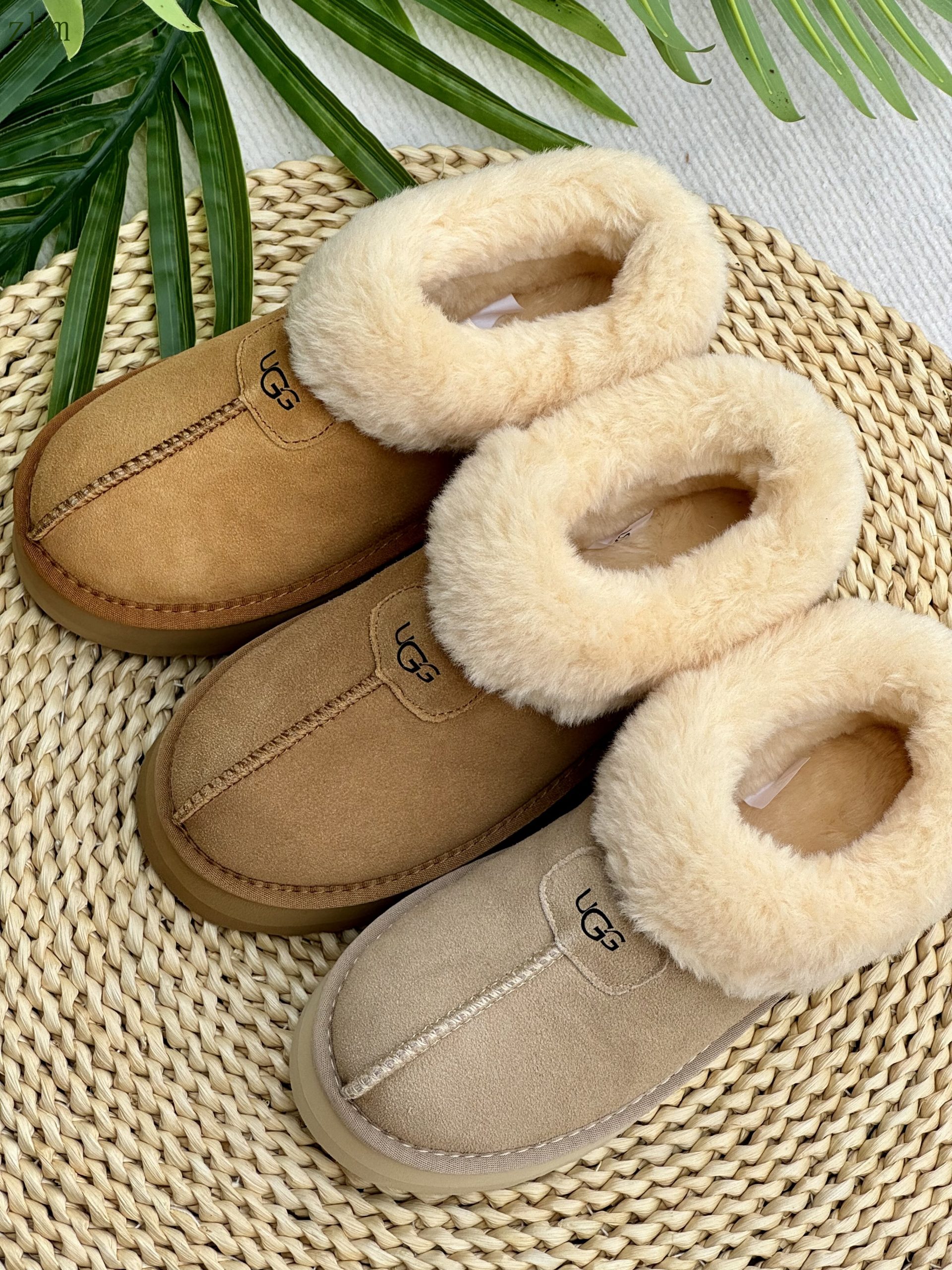 כפכפים UGG פלטפורמה – תמונה 10