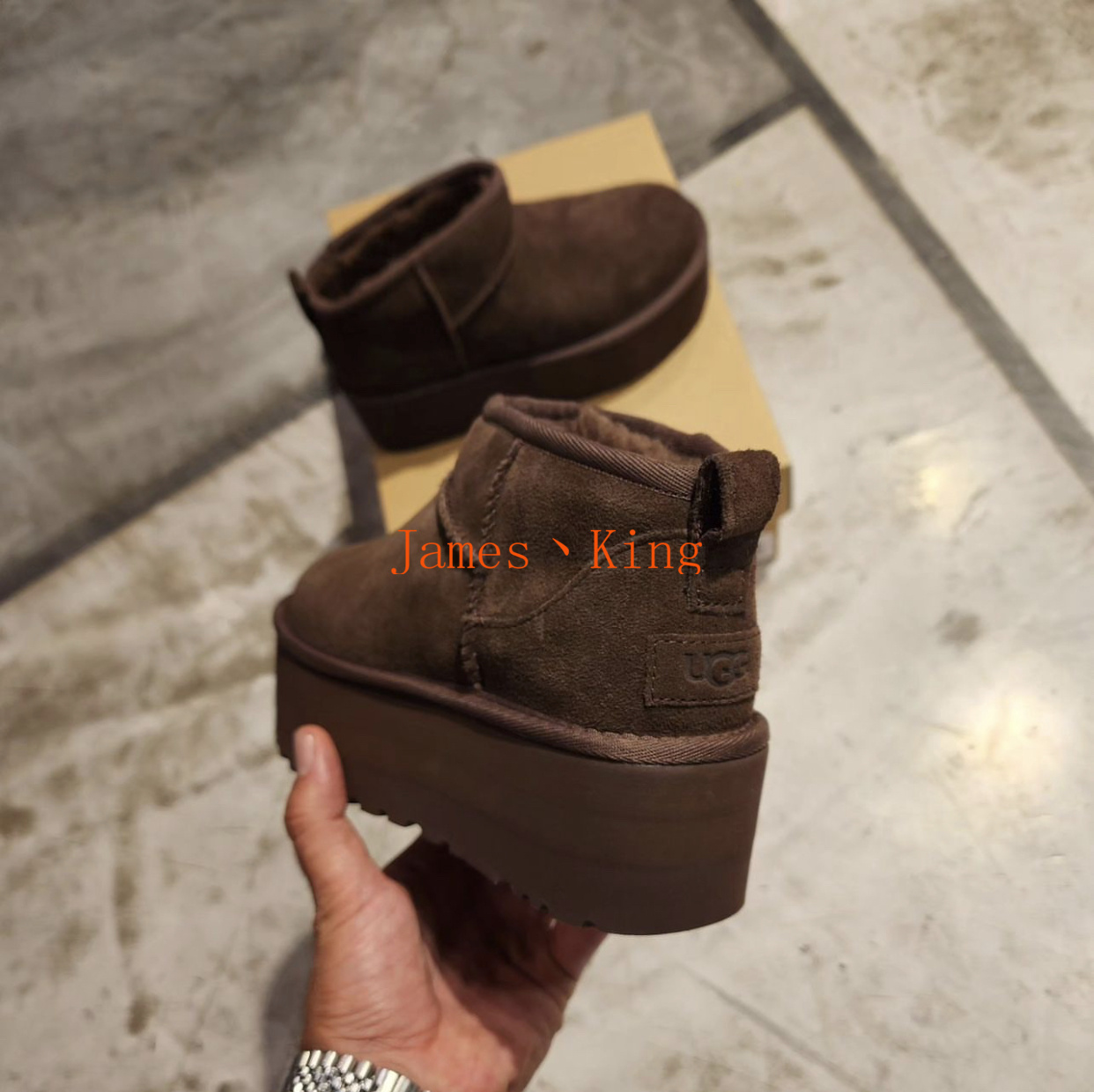 מגפון UGG – תמונה 11