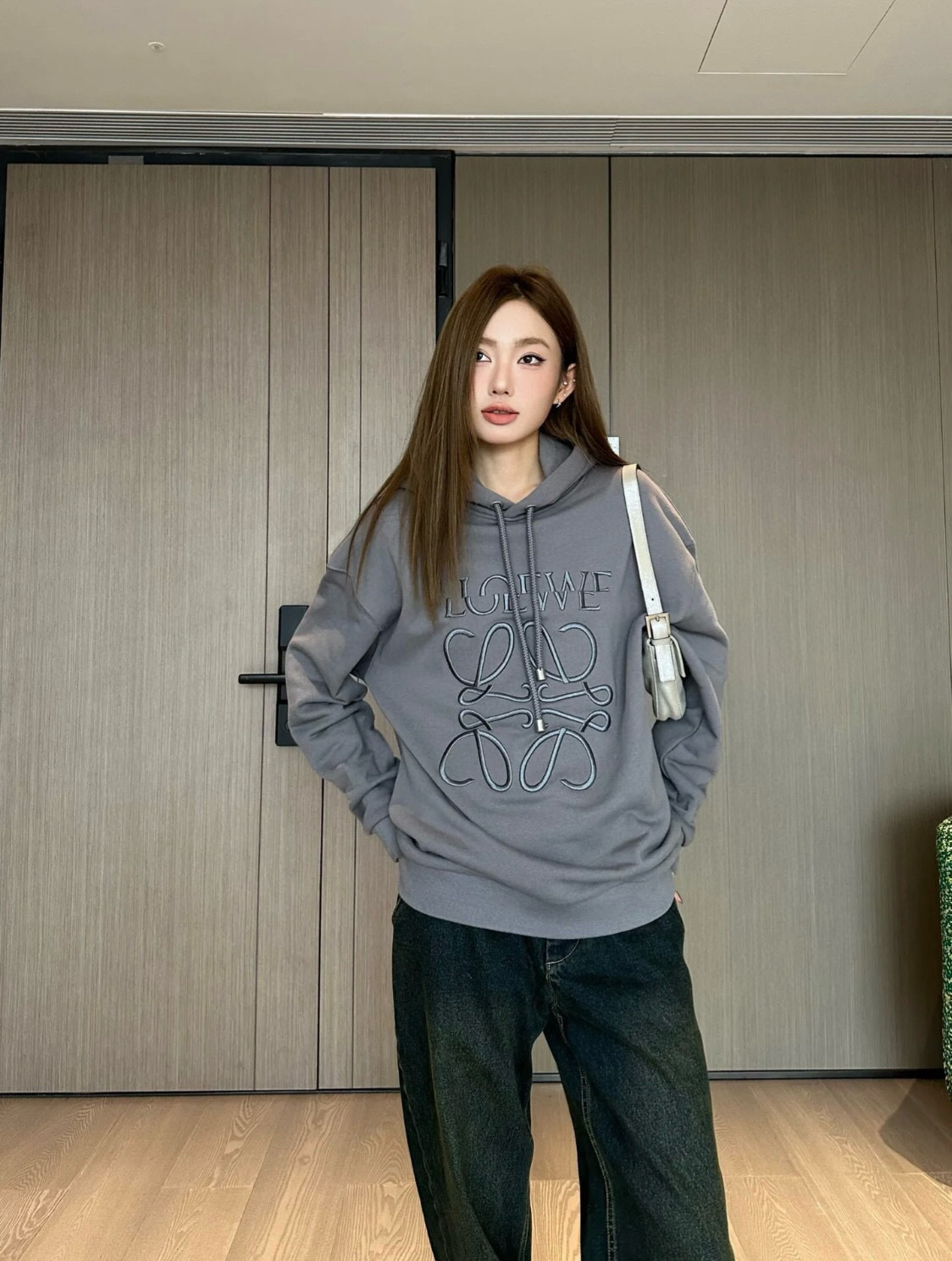 קפוצון סווטשירט LOEWE – תמונה 4
