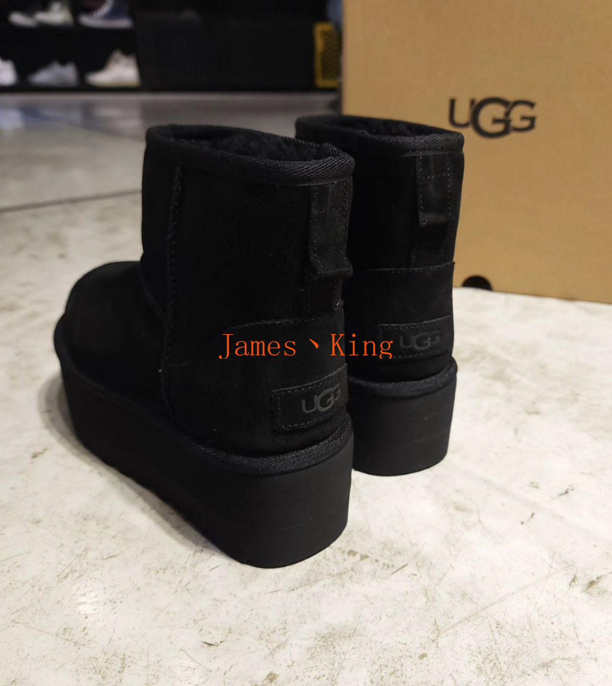 מגפון UGG – תמונה 10