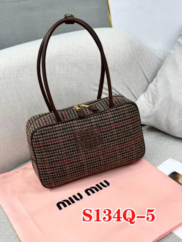 תיק כתף מיו מיו – תמונה 9