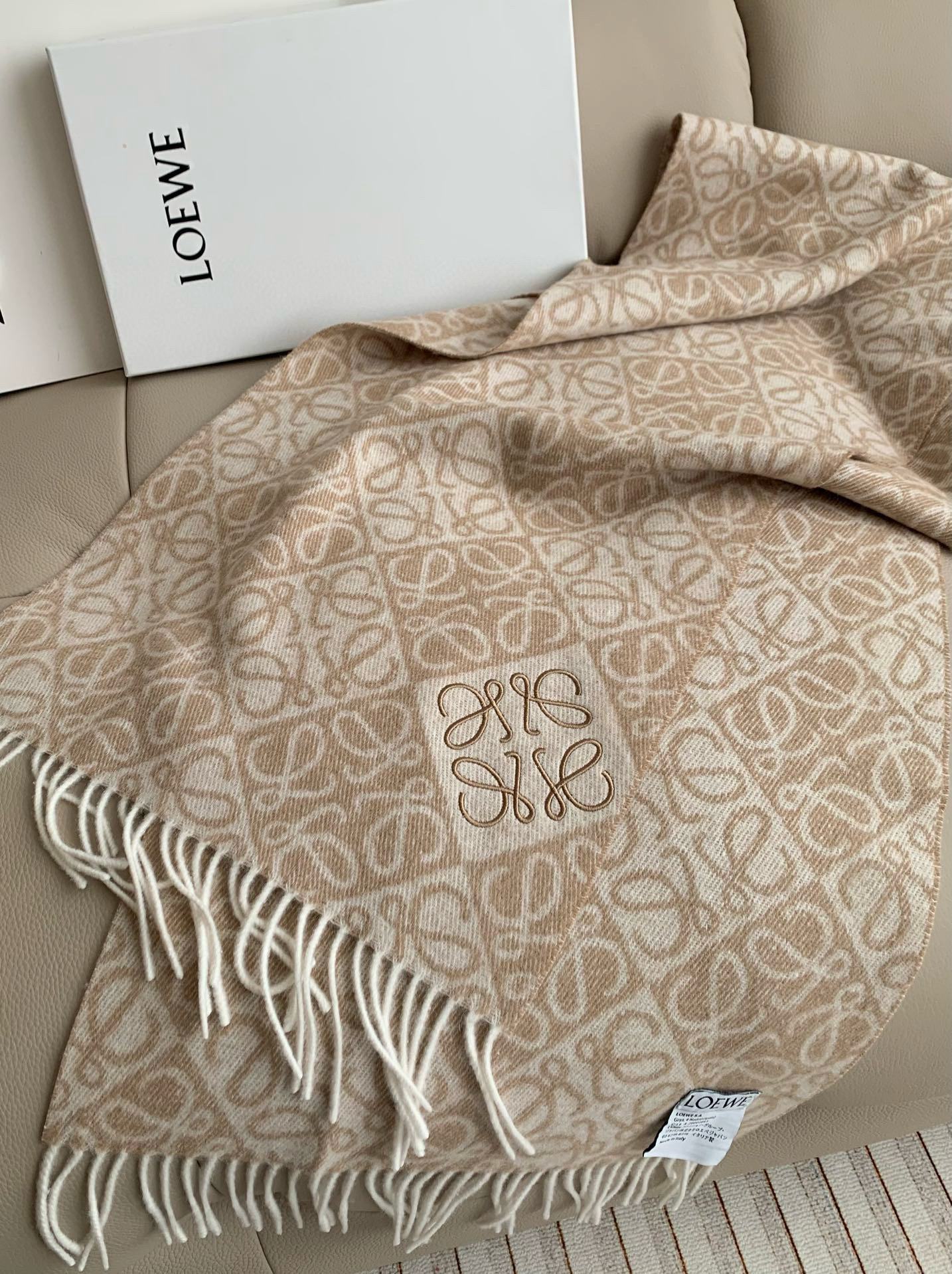 צעיפים Loewe – תמונה 4