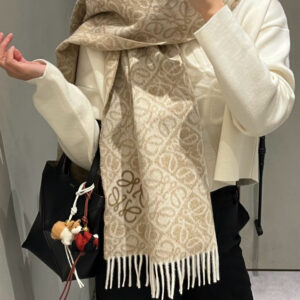 צעיפים Loewe