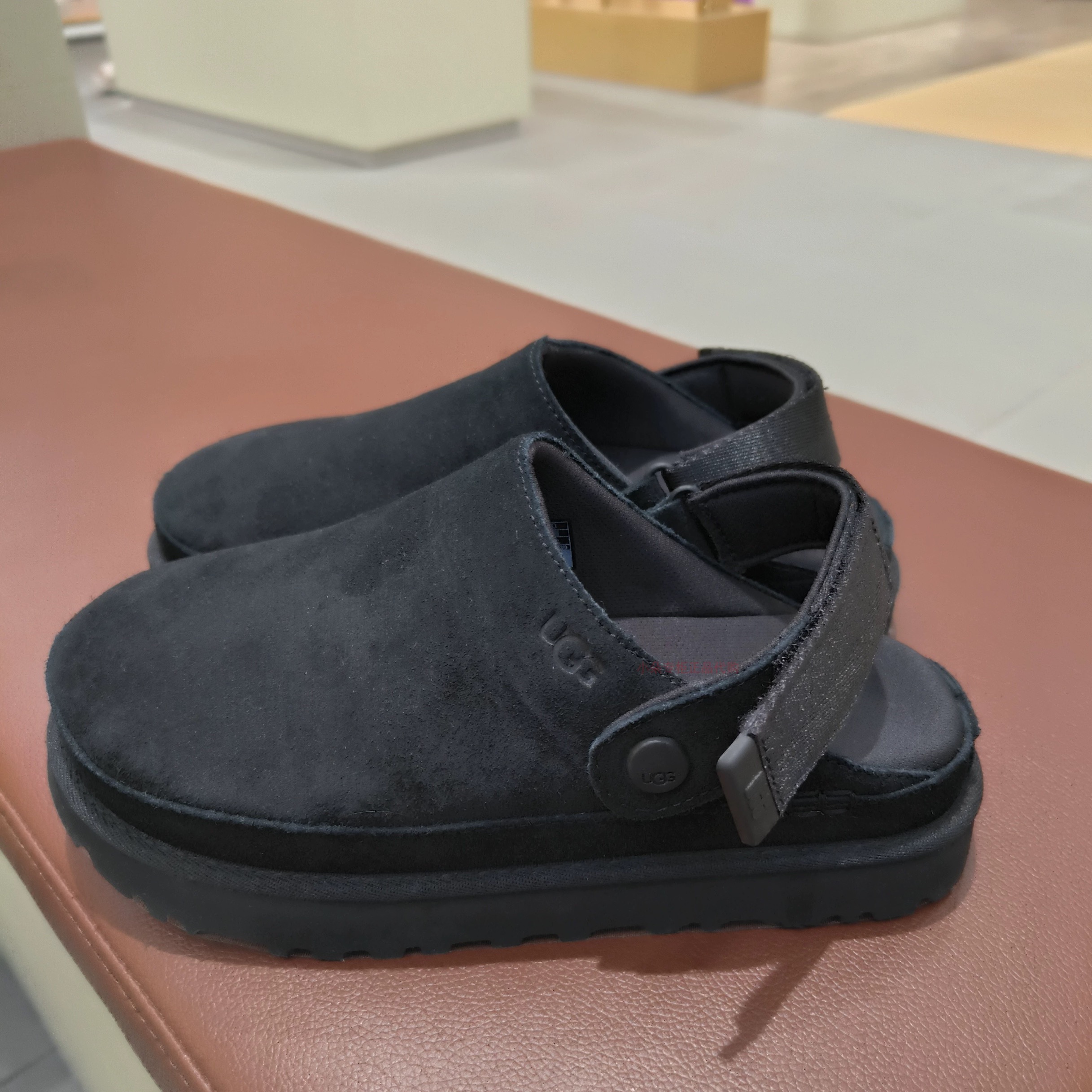 כפכפים UGG – תמונה 8