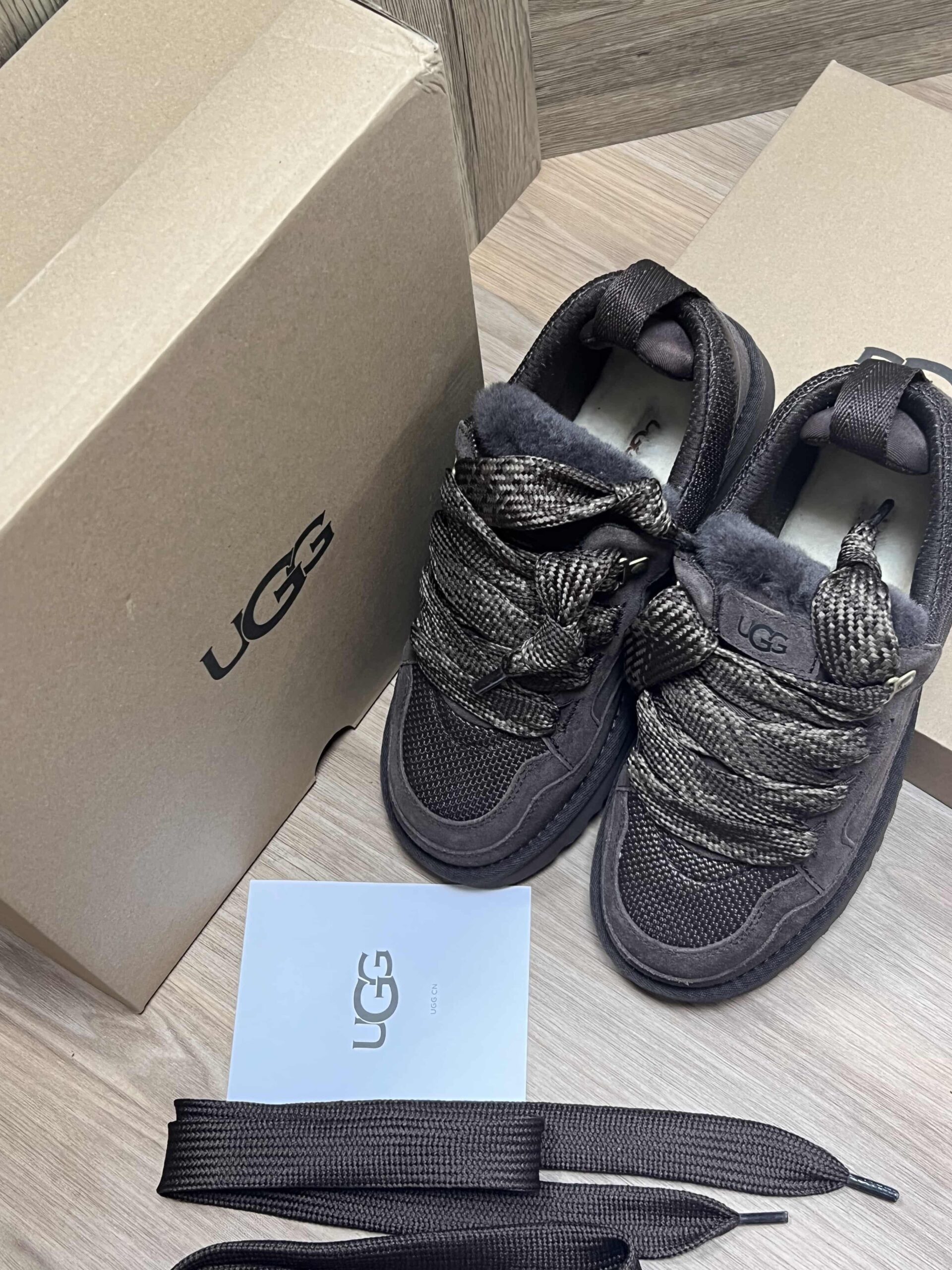 נעליים UGG – תמונה 21