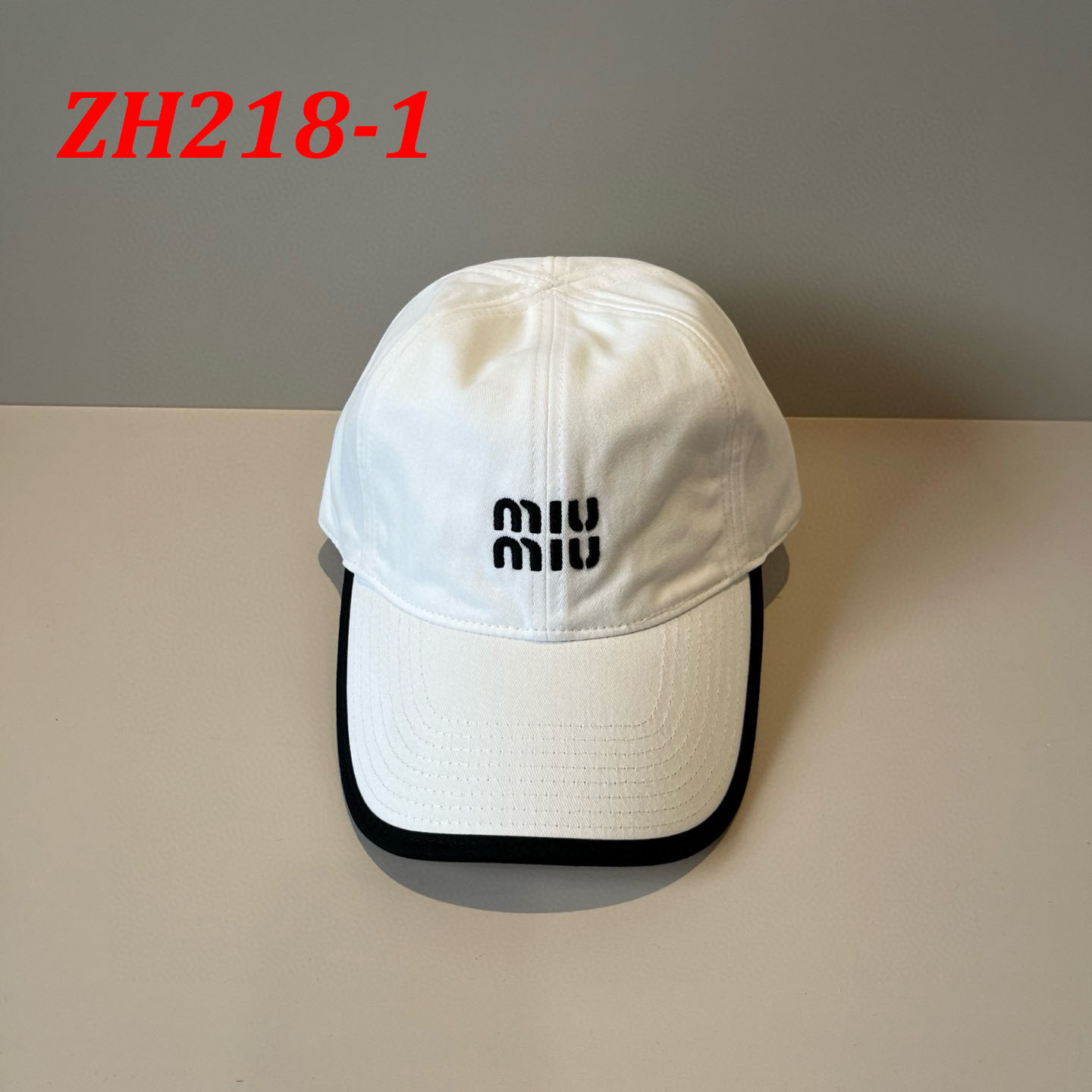 כובע מצחיה מיו מיו – תמונה 4