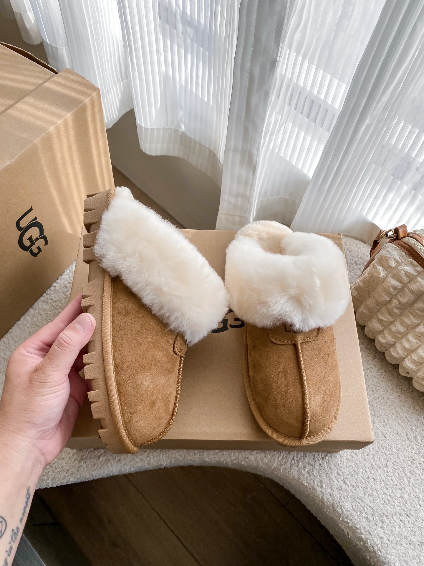 נעלי בית UGG – תמונה 6