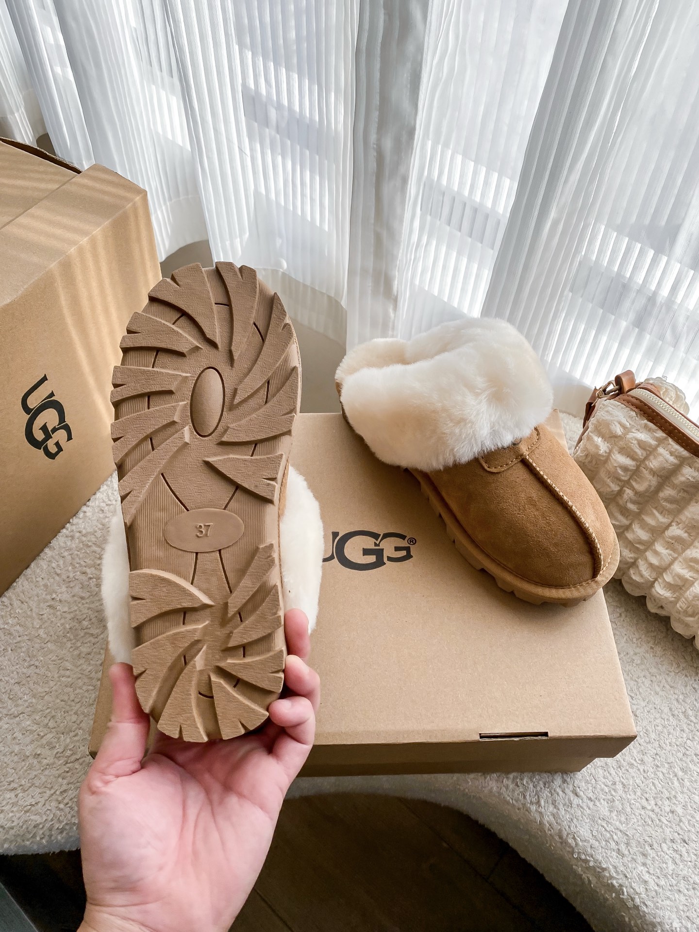 נעלי בית UGG – תמונה 5