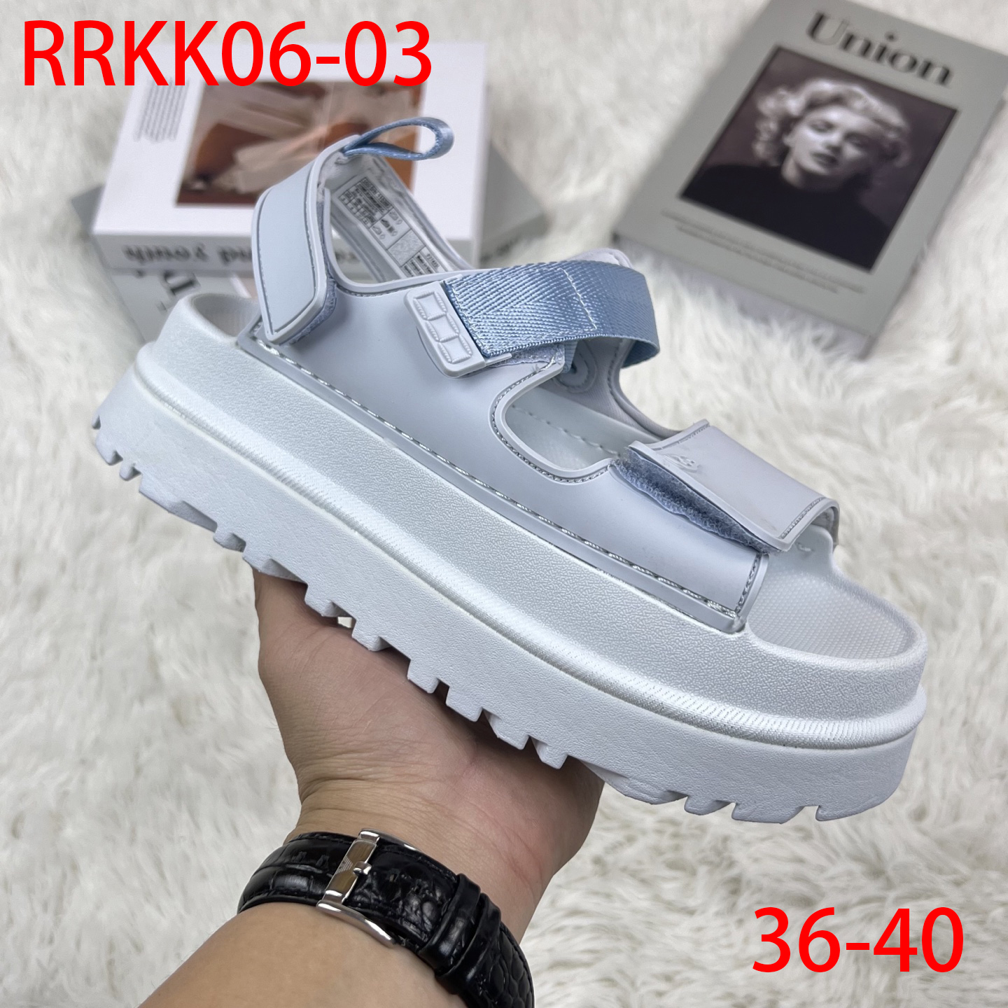 סנדלים UGG פלטפורמה – תמונה 5