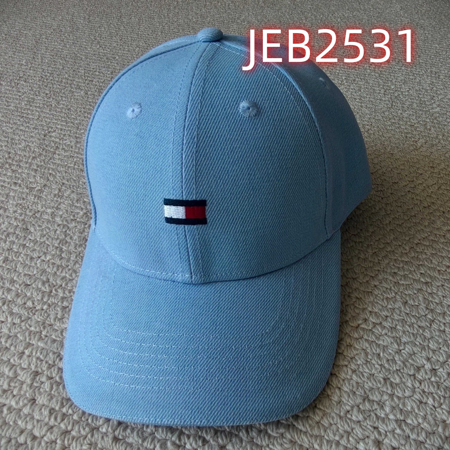כובע מצחיה טומי הילפיגר – תמונה 3