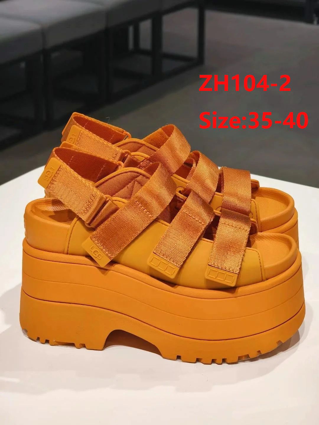 סנדלים פלטפורמה UGG – תמונה 4