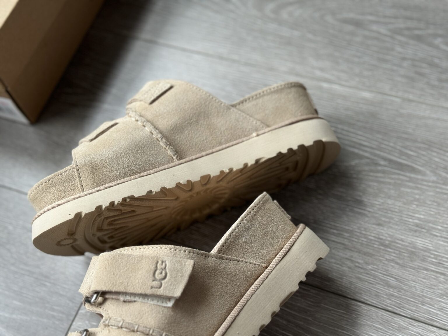 כפכפים UGG – תמונה 12