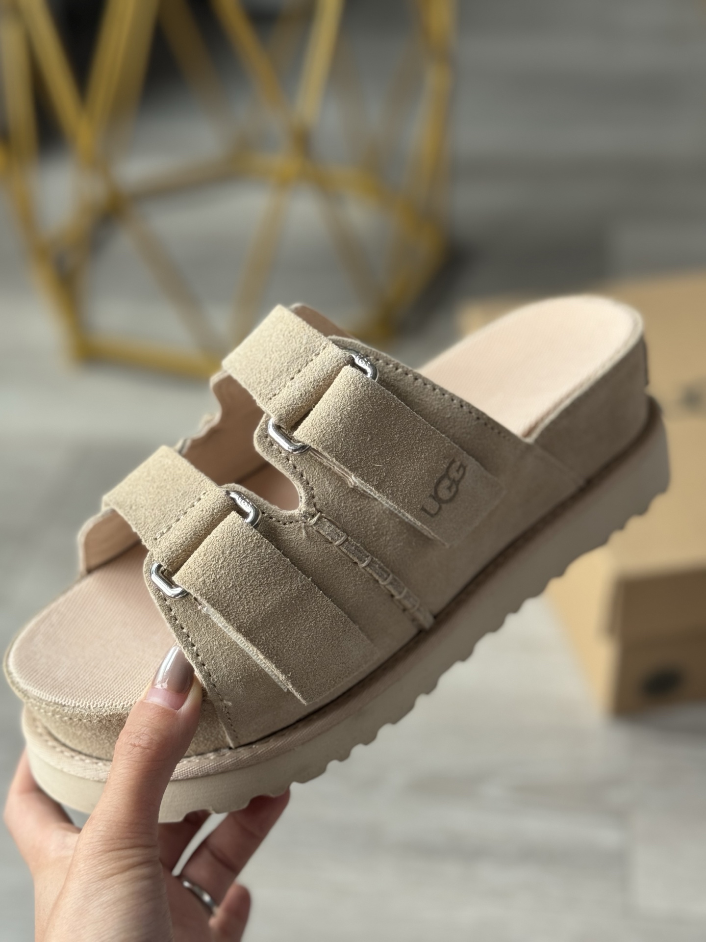 כפכפים UGG – תמונה 9