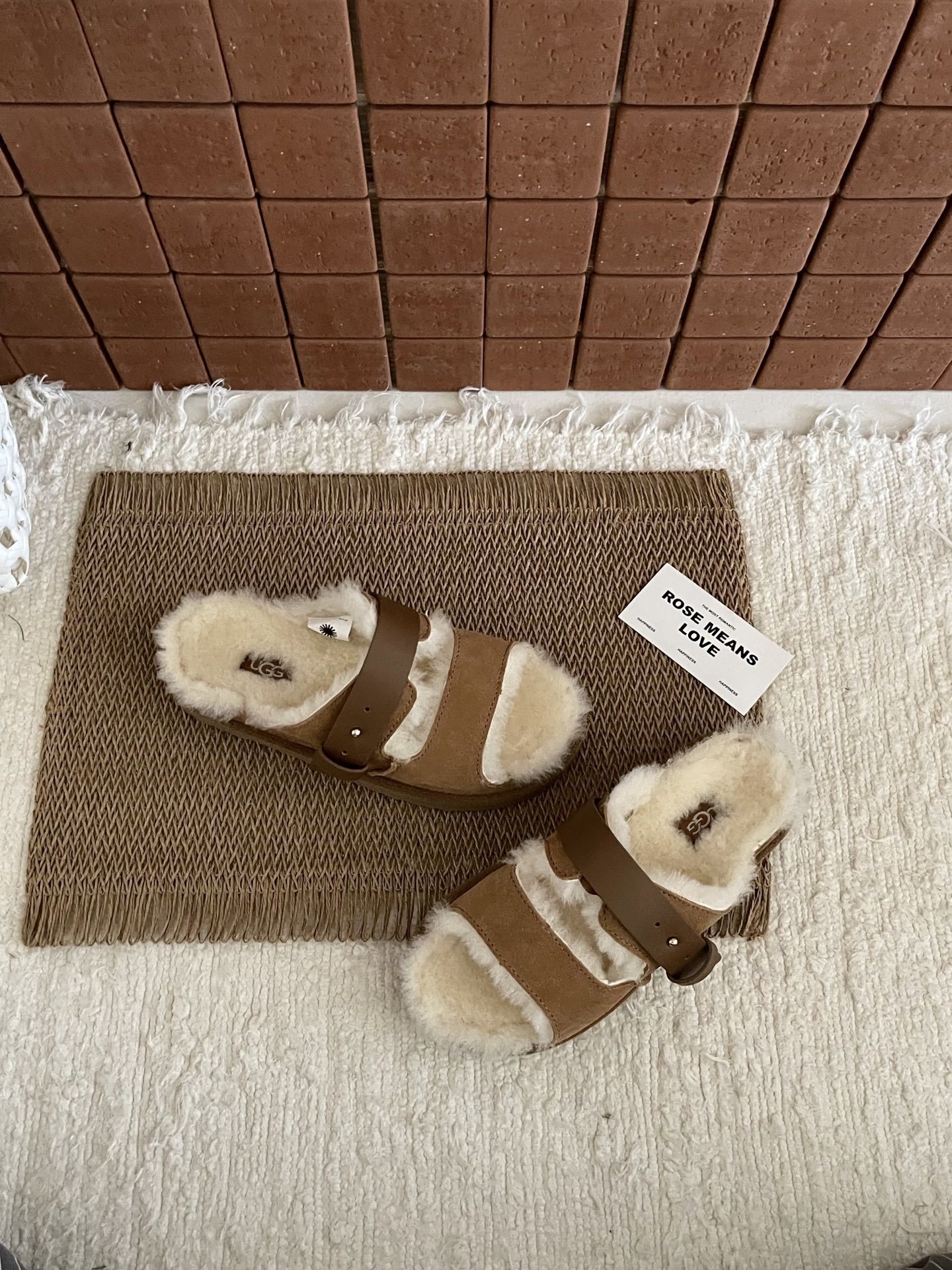כפכפים UGG – תמונה 10
