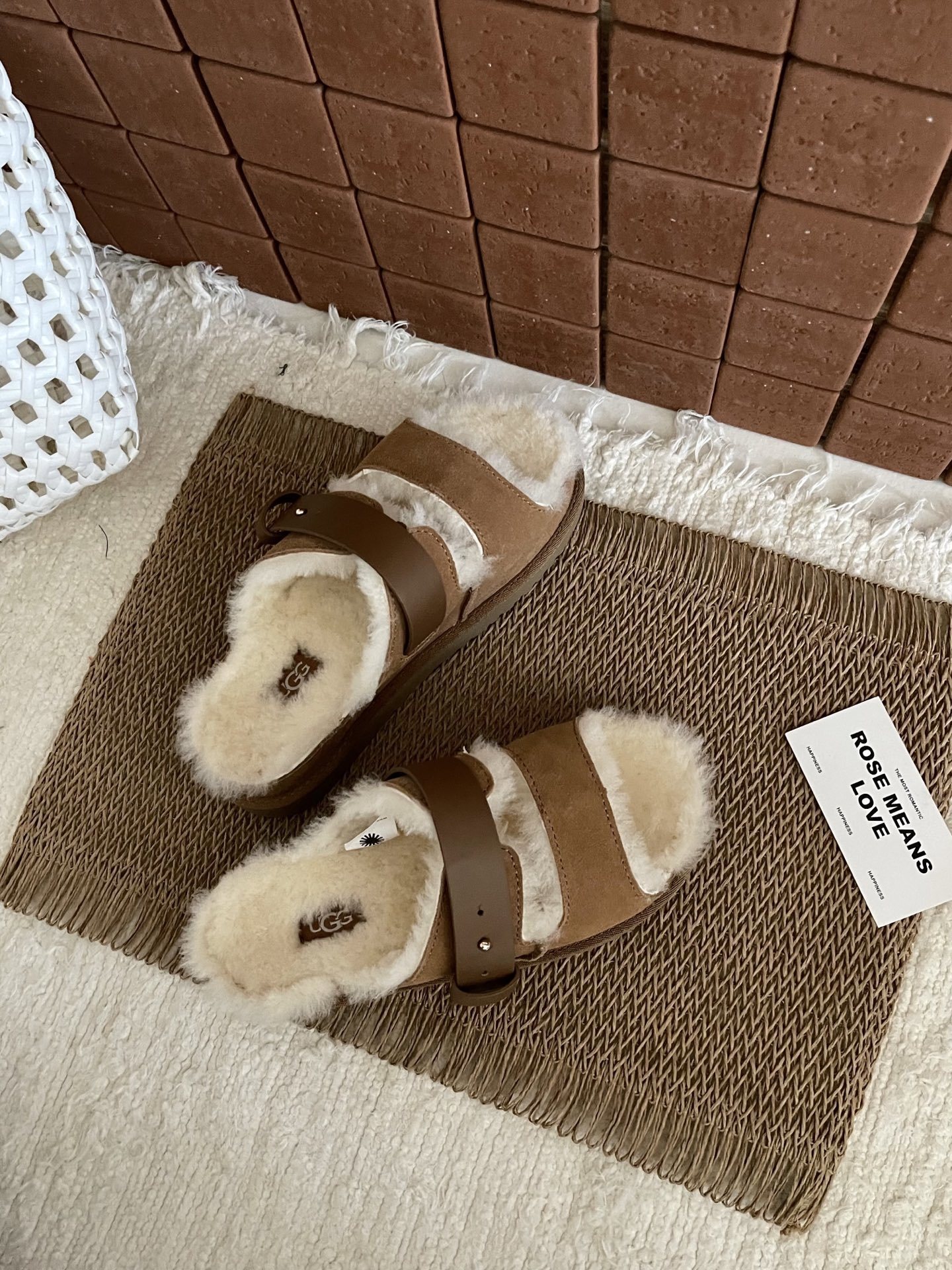 כפכפים UGG – תמונה 12