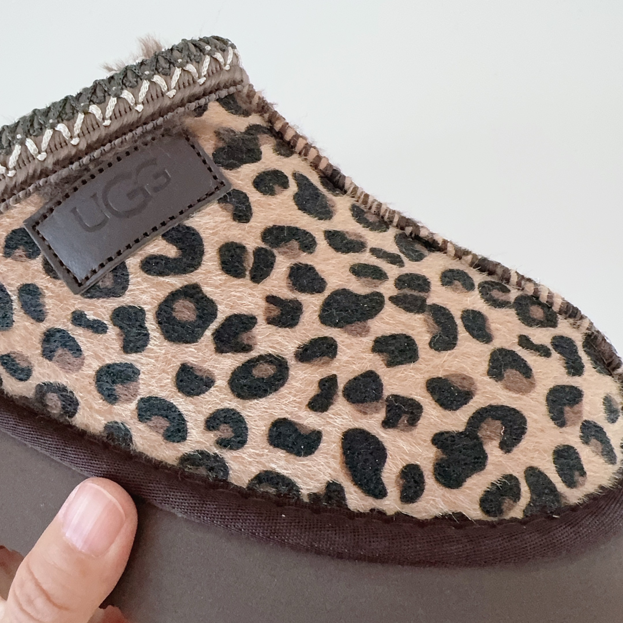 כפכפים UGG מנומר – תמונה 3