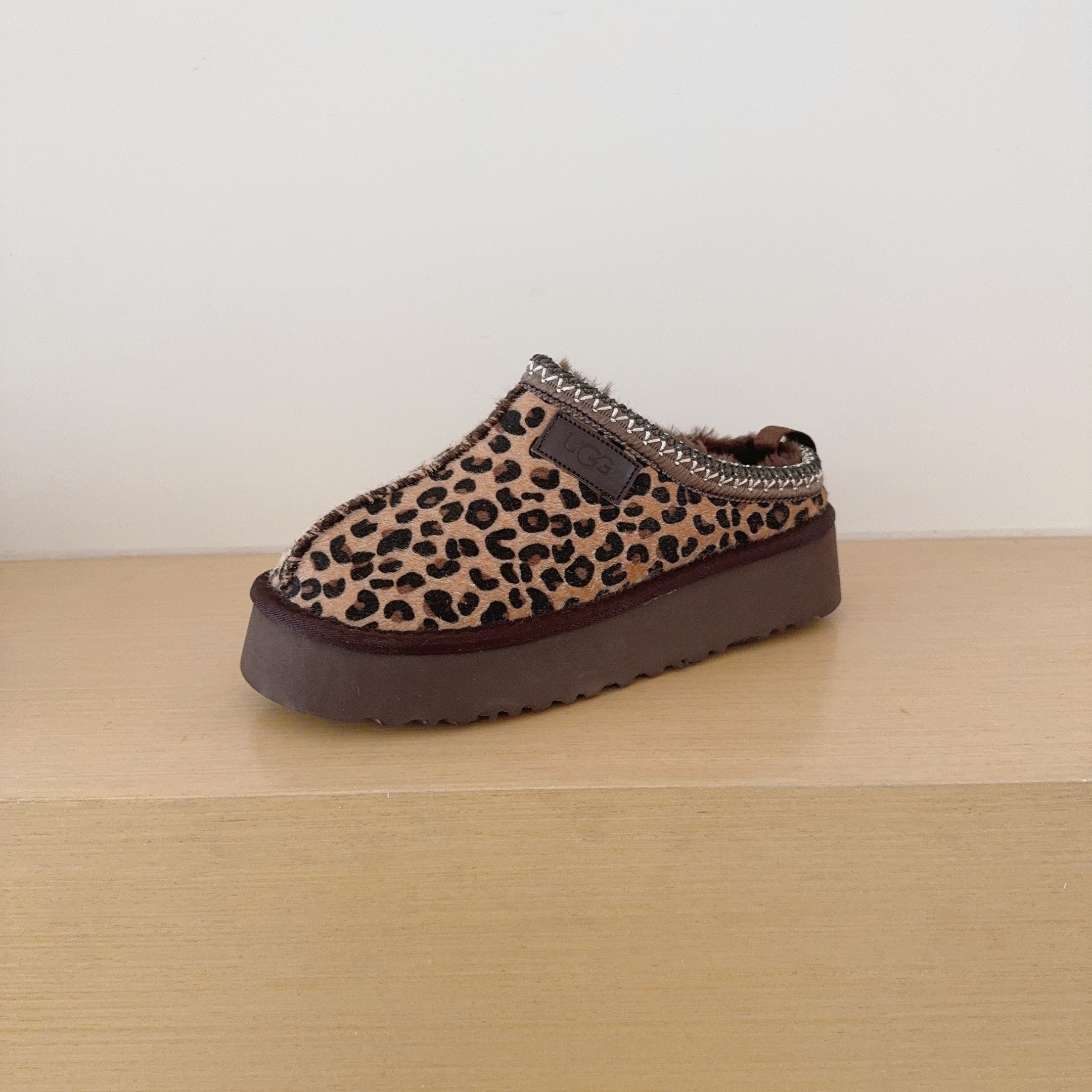 כפכפים UGG מנומר – תמונה 6