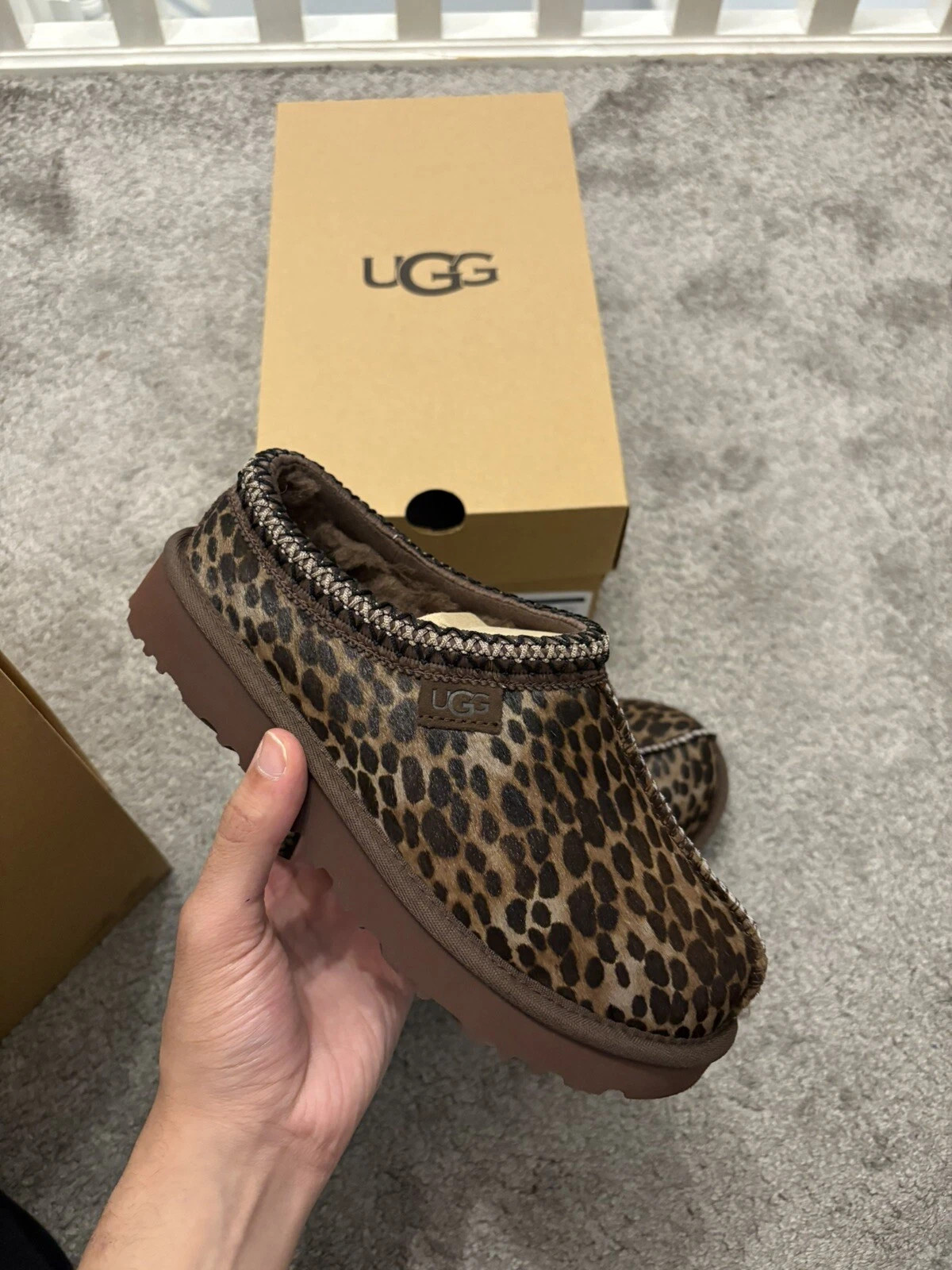 כפכפים UGG מנומר – תמונה 15