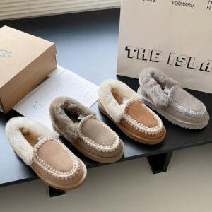 כפכפים UGG