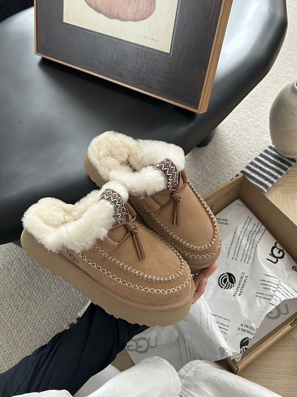 כפכפים ומגפונים UGG – תמונה 11