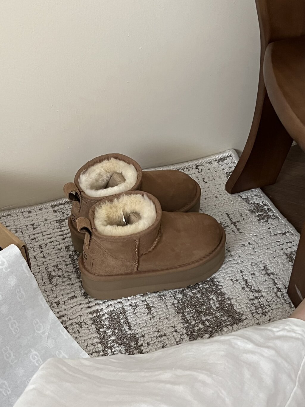 מגפיים פלטפורמה UGG ילדים – תמונה 8
