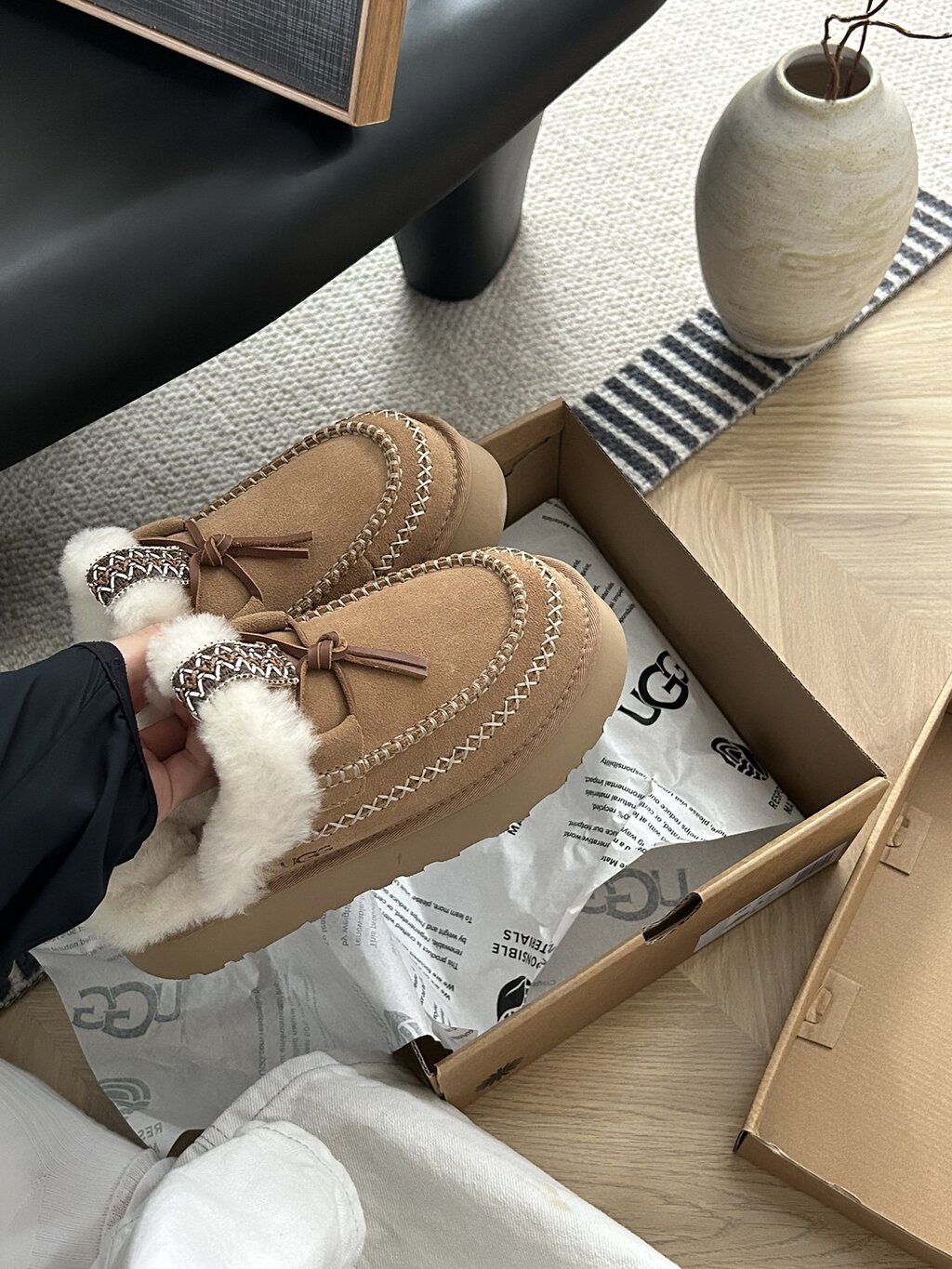 כפכפים ומגפונים UGG – תמונה 12