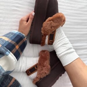 כפכפים UGG