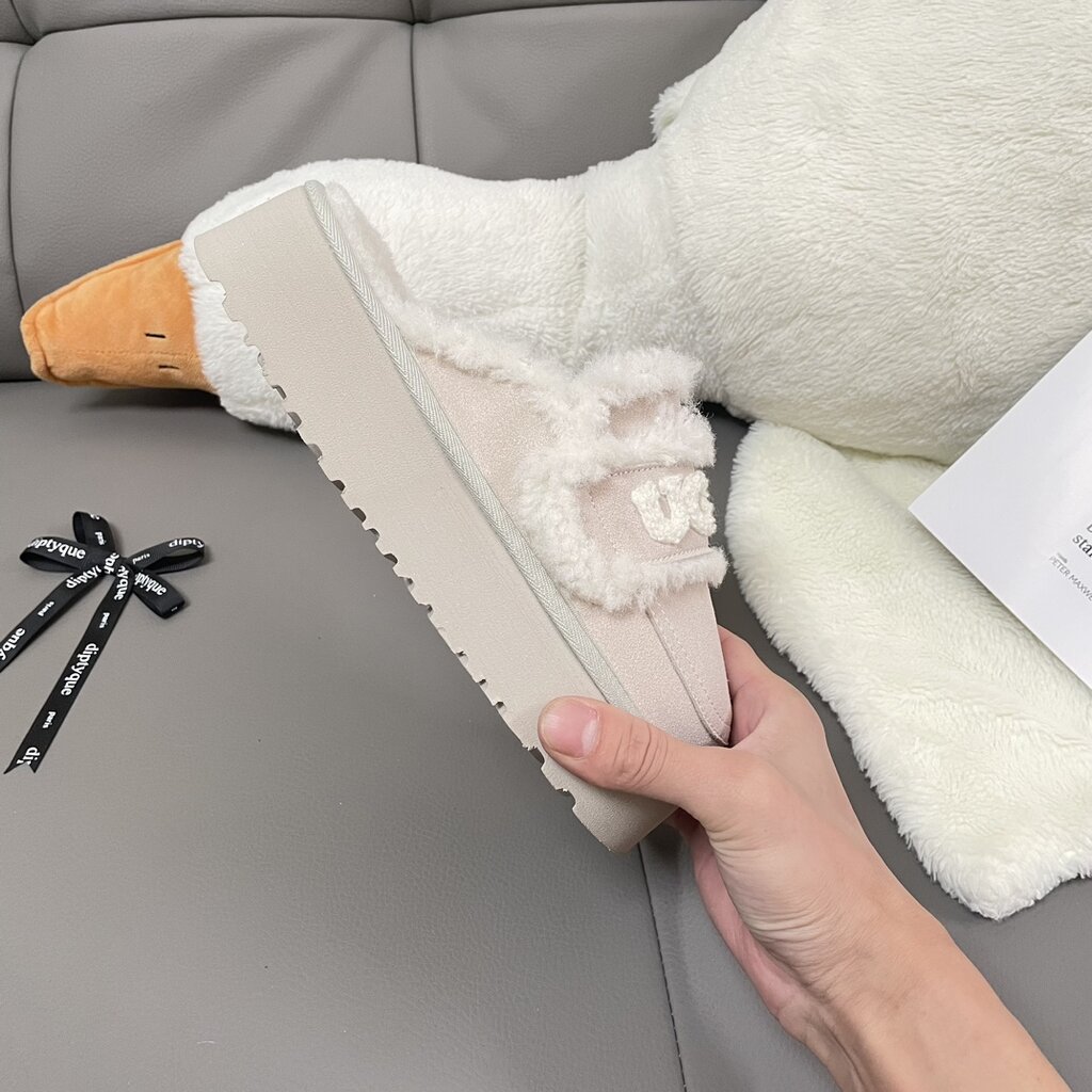 כפכפים UGG – תמונה 9